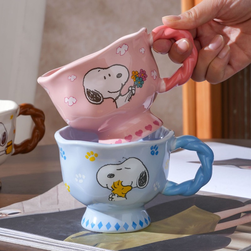 Coffee Tea Shop - Snoopy seramik yüksek ayaklı kupa sevimli